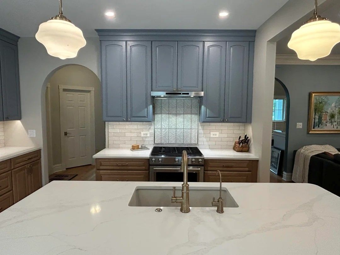 They Were Told Three Cabinet Colors Wouldn’t Work, but Did It Anyway · 图 5