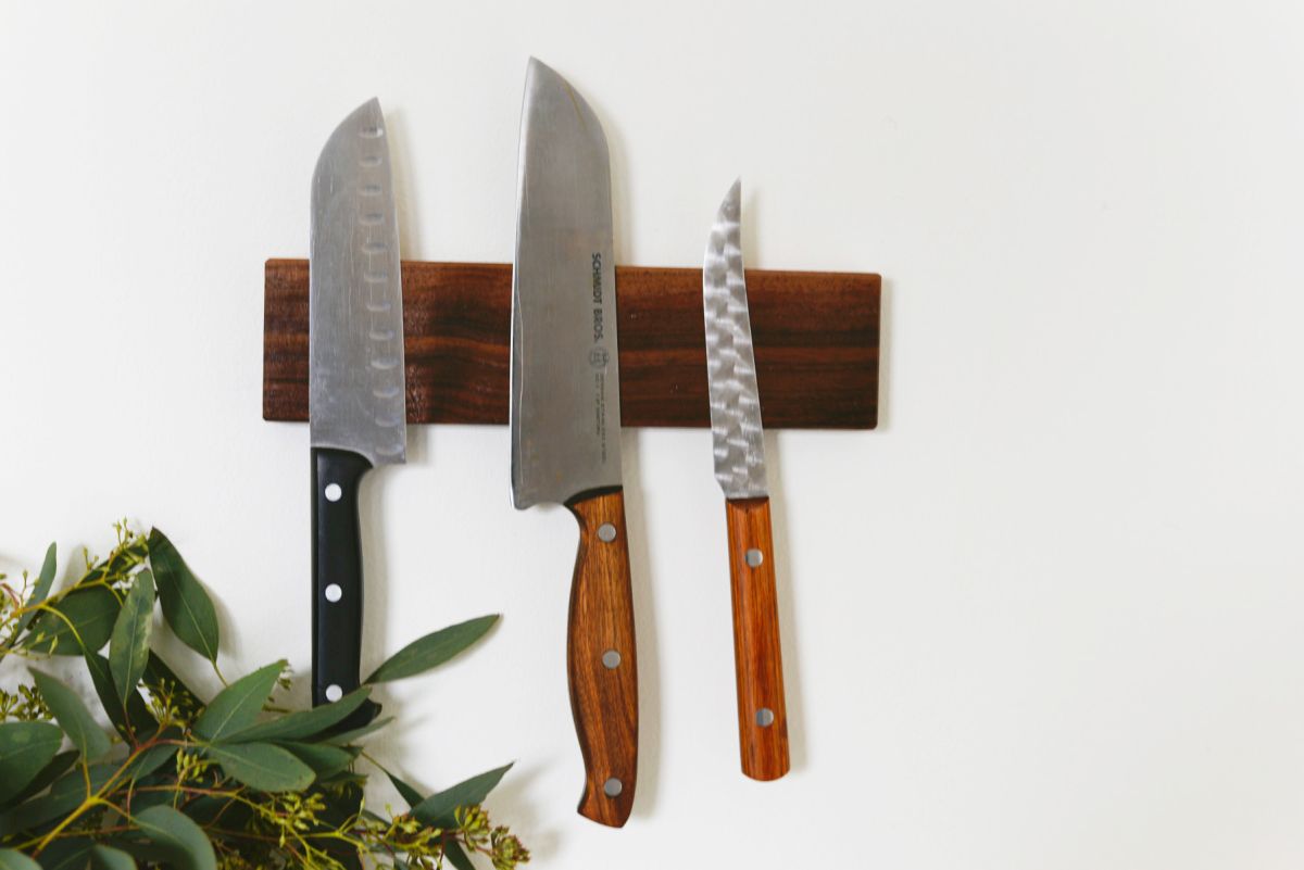 This Looks Like a Plain Piece of Wood Until You Put a Kitchen Knife Against It · 图 6
