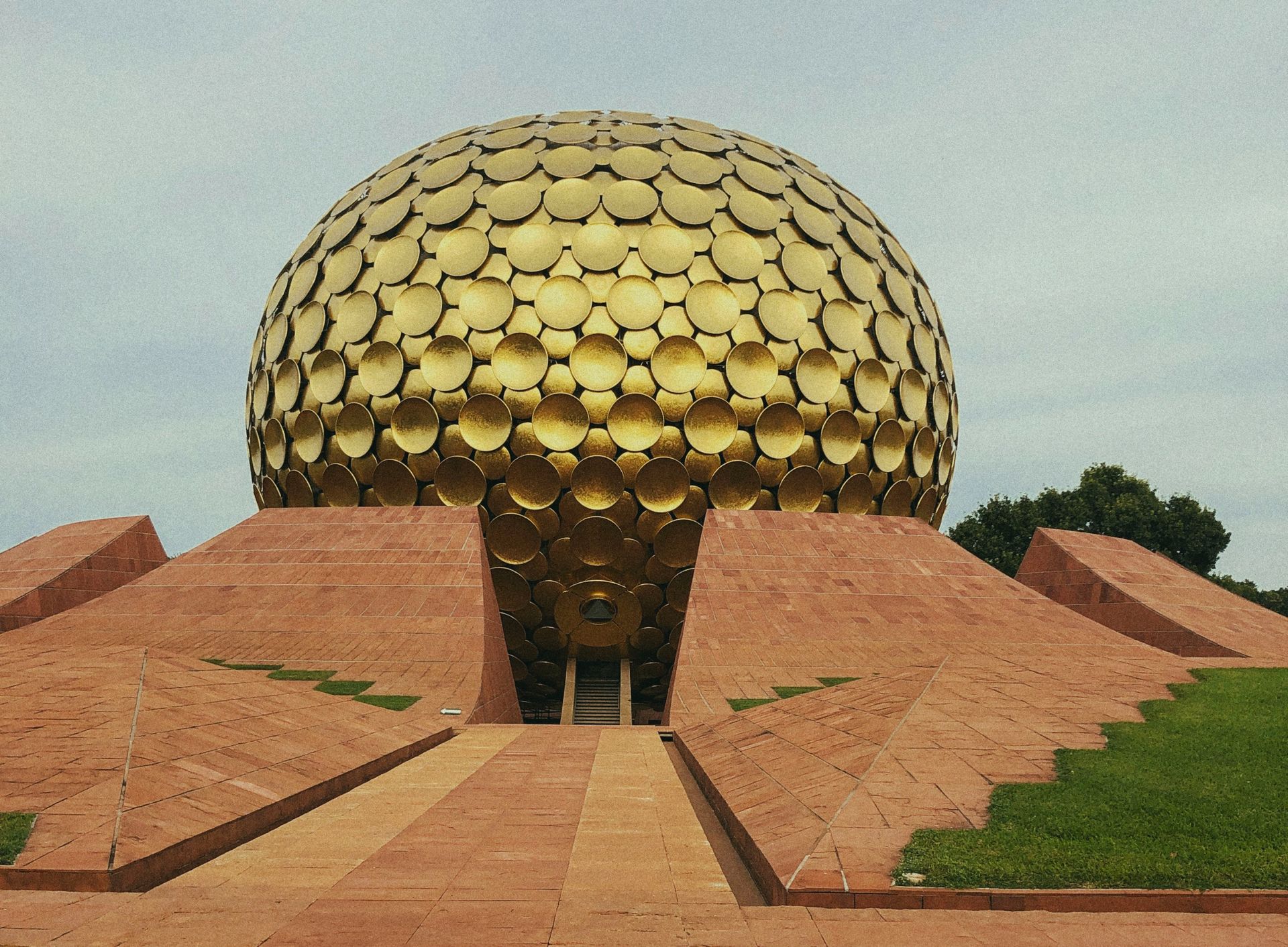 Tour Auroville, an experimental architectural ecosystem that makes its own rules