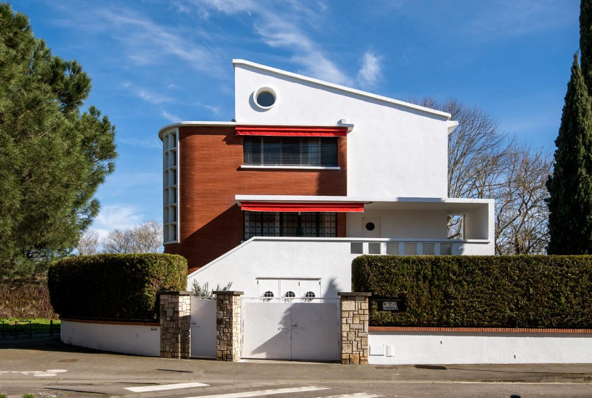 In Toulouse, this 1950s house by Bernard Calley and Georges Alet hits the market