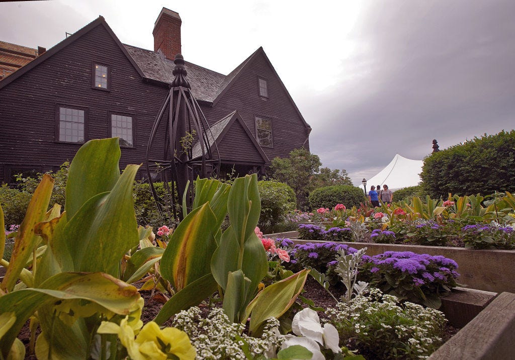 The Design Fiend’s Guide to Salem,  Massachusetts · 图 1