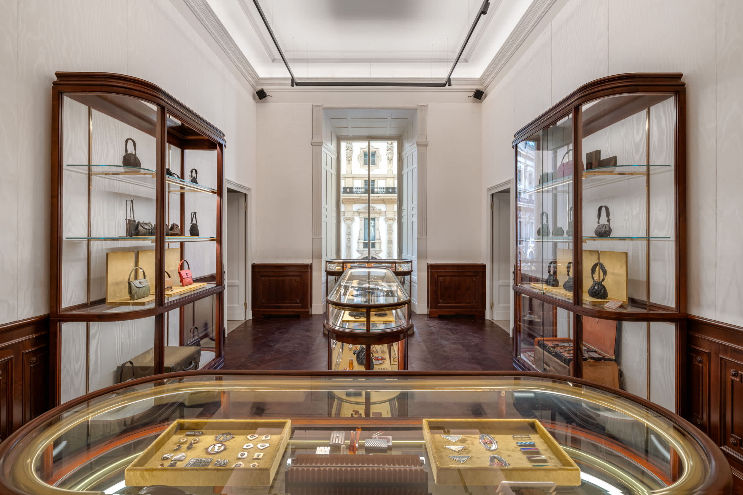 Prada’s First Milan Store Levels Up · 图 1