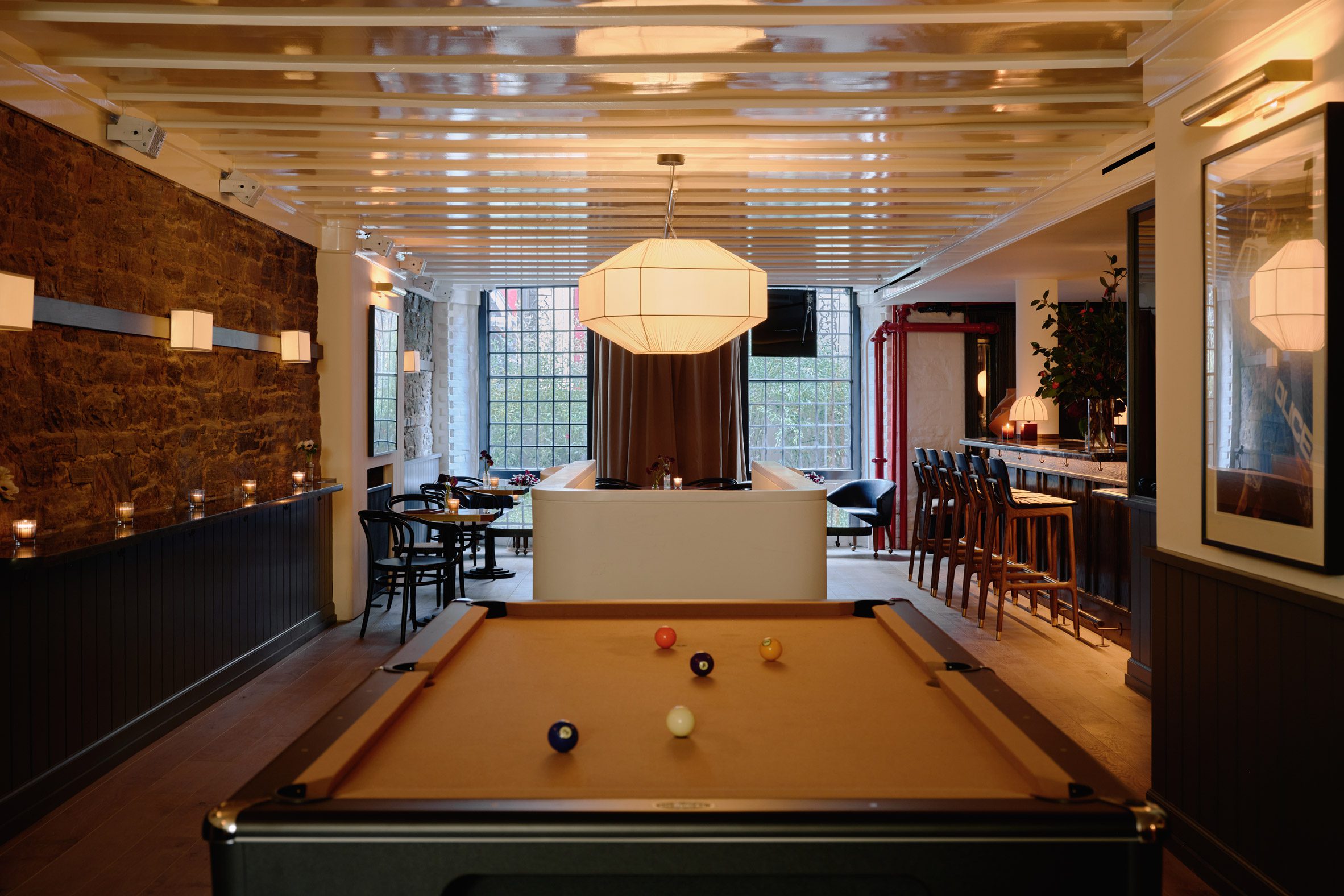 Seven interiors where billiard tables are available on cue · 图 9