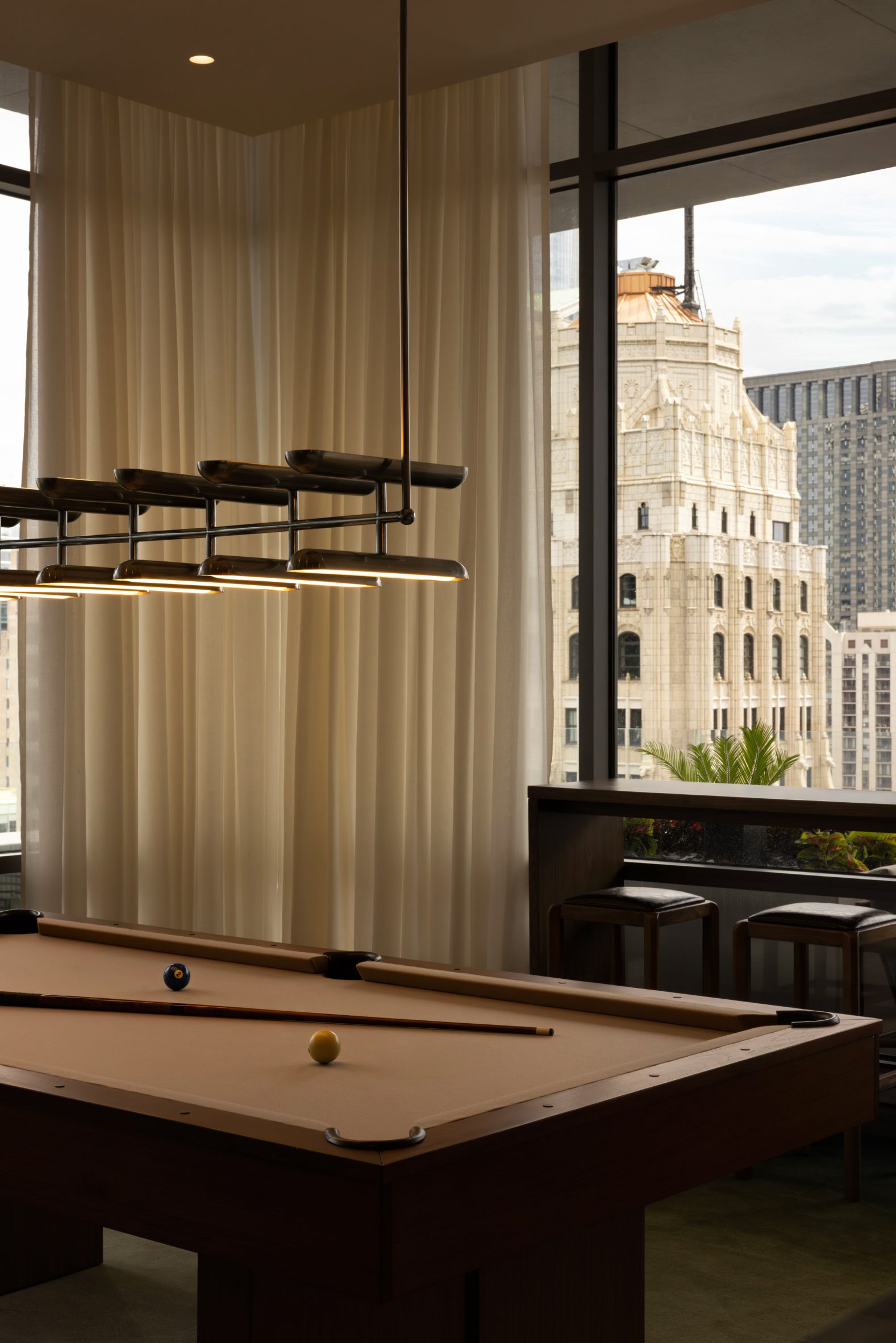 Seven interiors where billiard tables are available on cue · 图 6