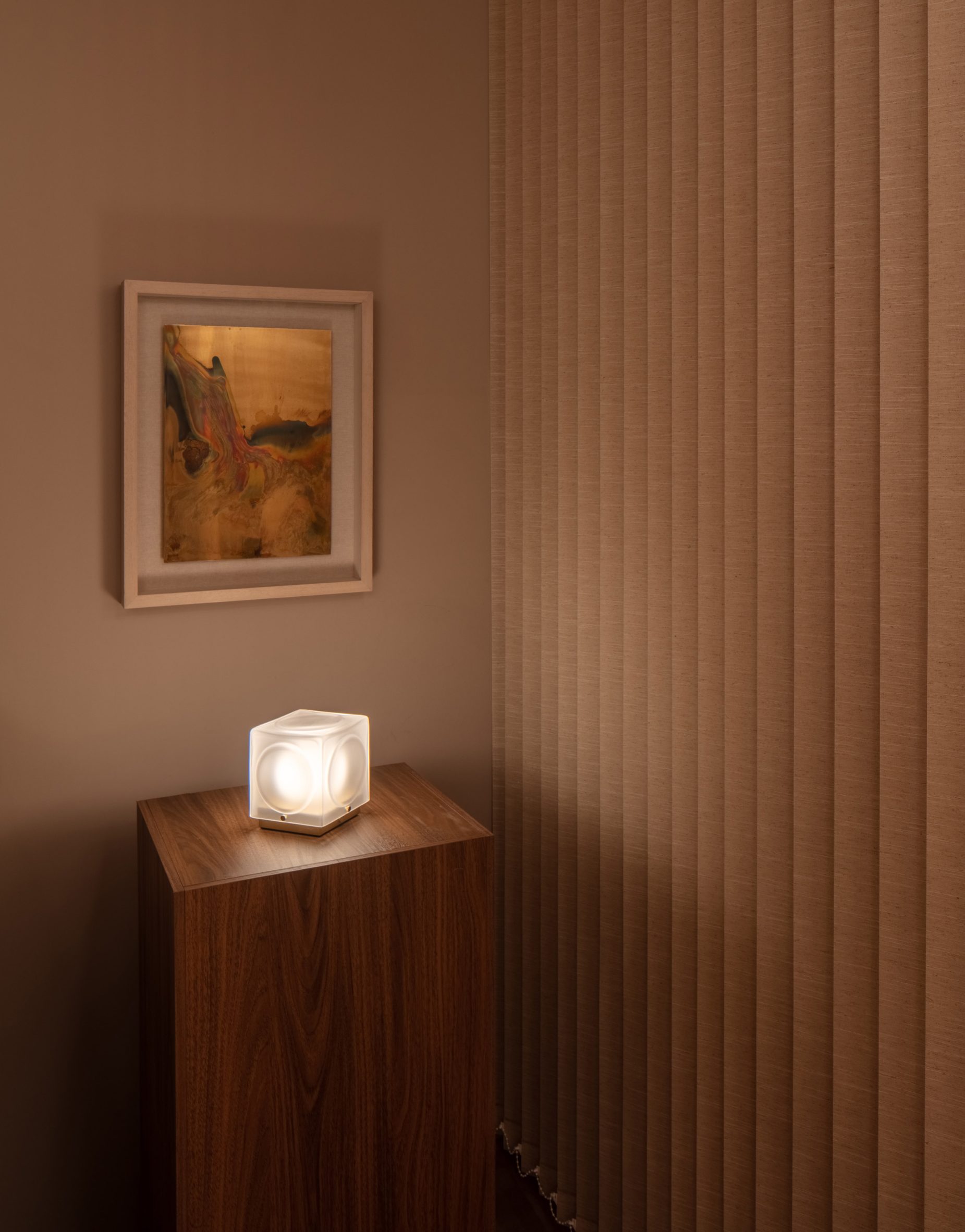 Lee Broom evokes 1970s glamour with The Chant Chambers installation · 图 7