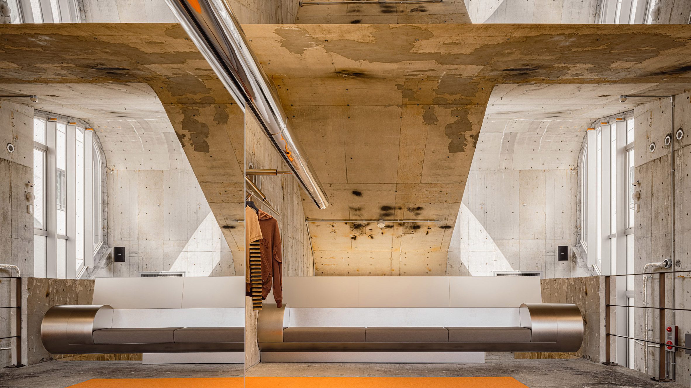 I IN contrasts concrete architecture with bright colours in Andersson Bell Tokyo store · 图 12