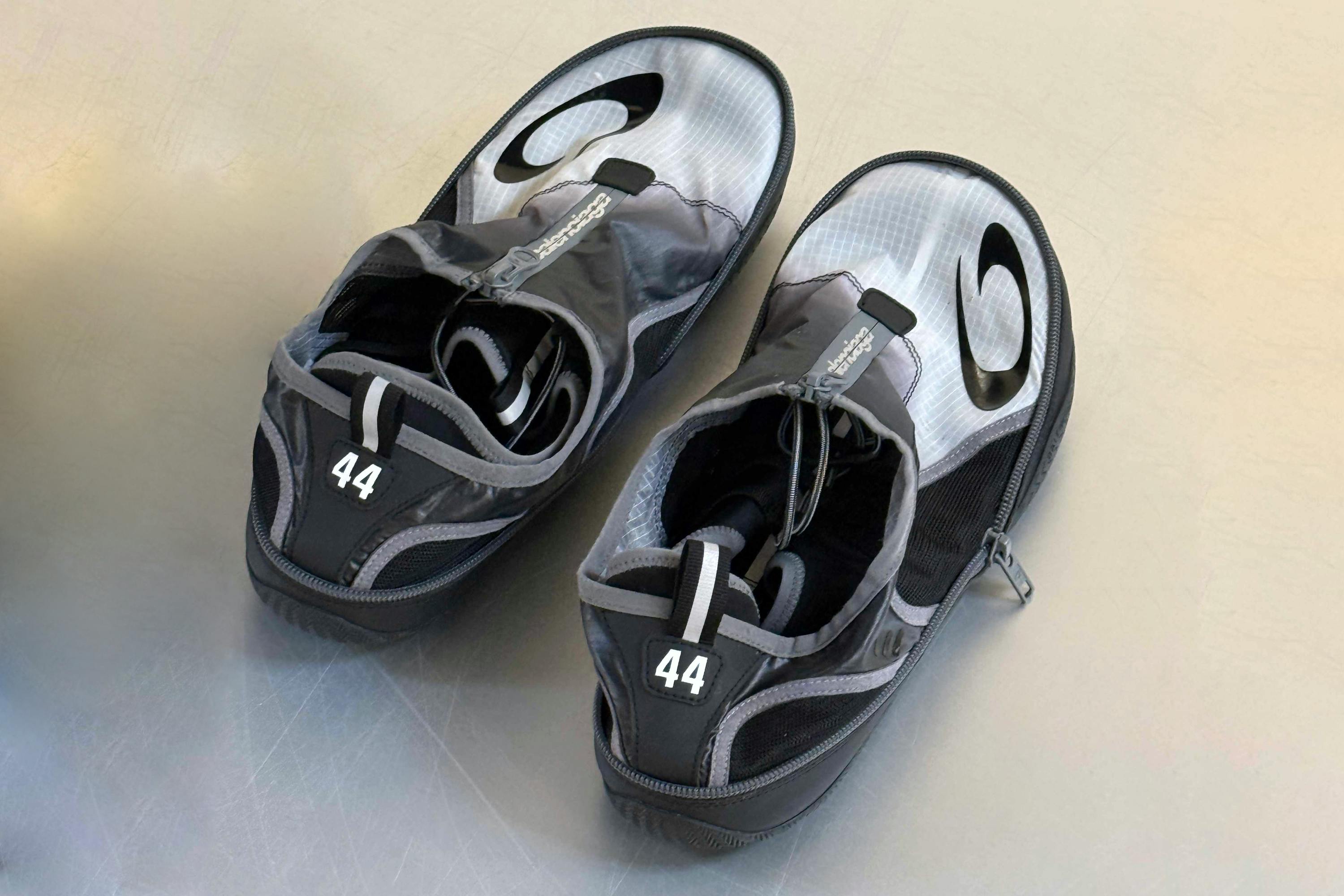 A Century-Old Shoemaker Helped Balenciaga Find Its Freak Again · 图 11