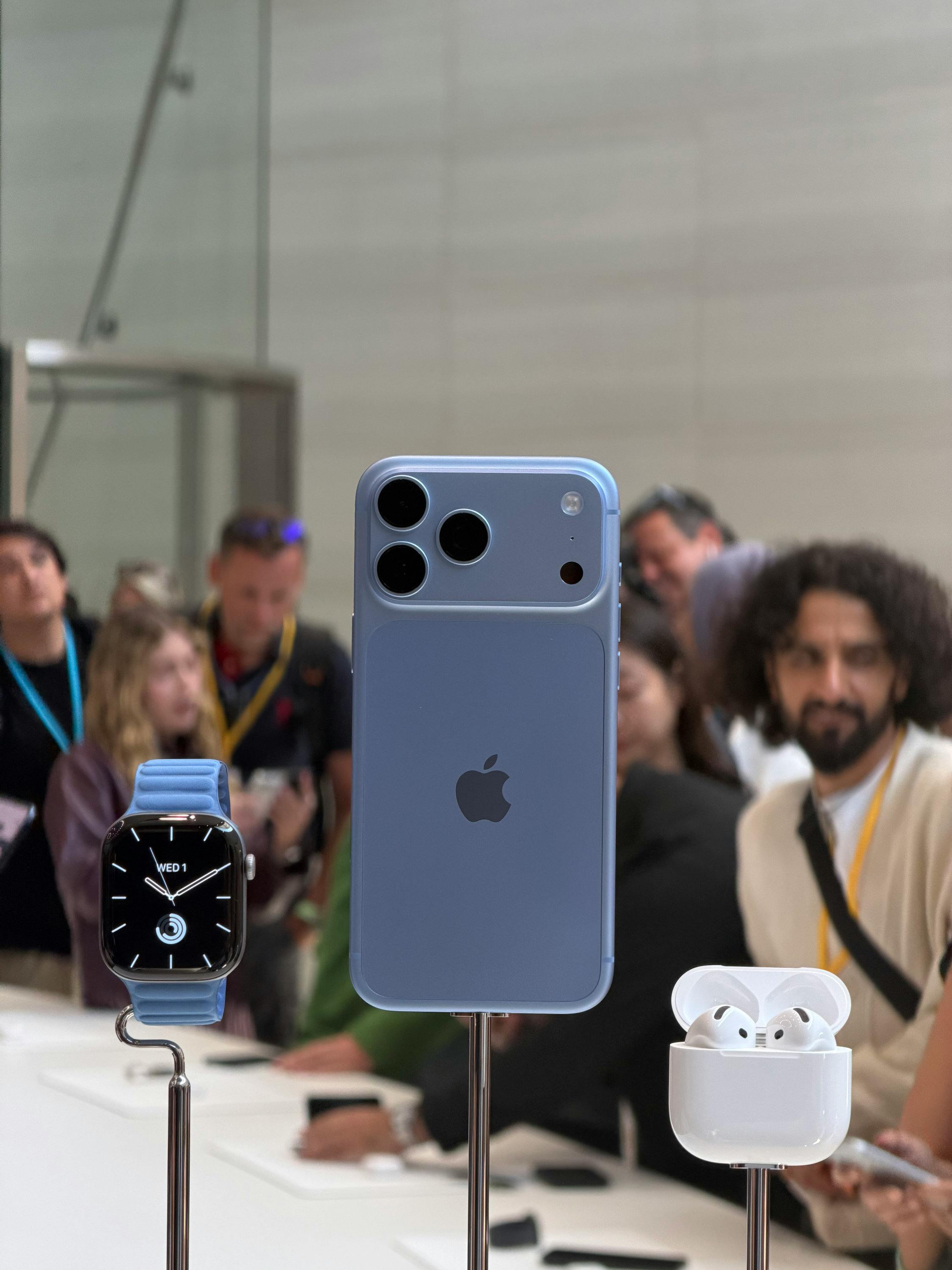 Apple’s Keynote Is Fashion Week for Tech People · 图 12